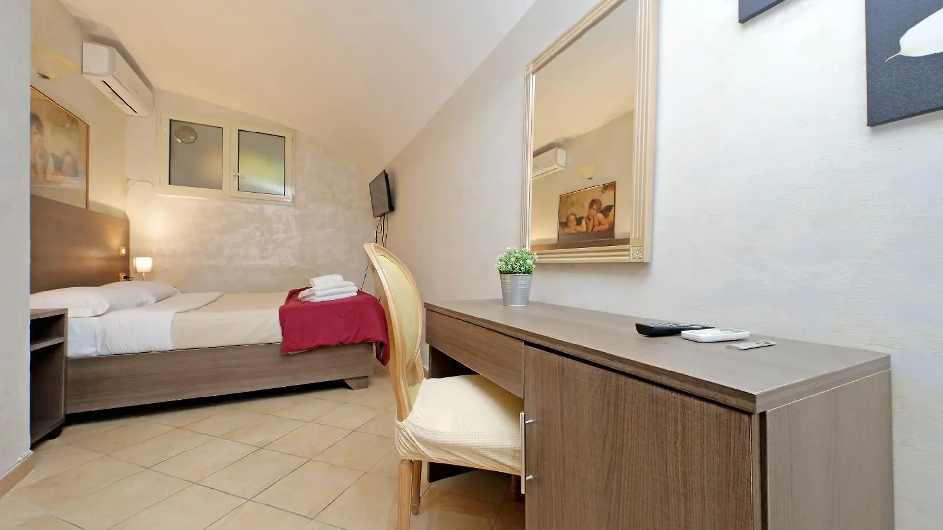 Gallery Rhome Roma