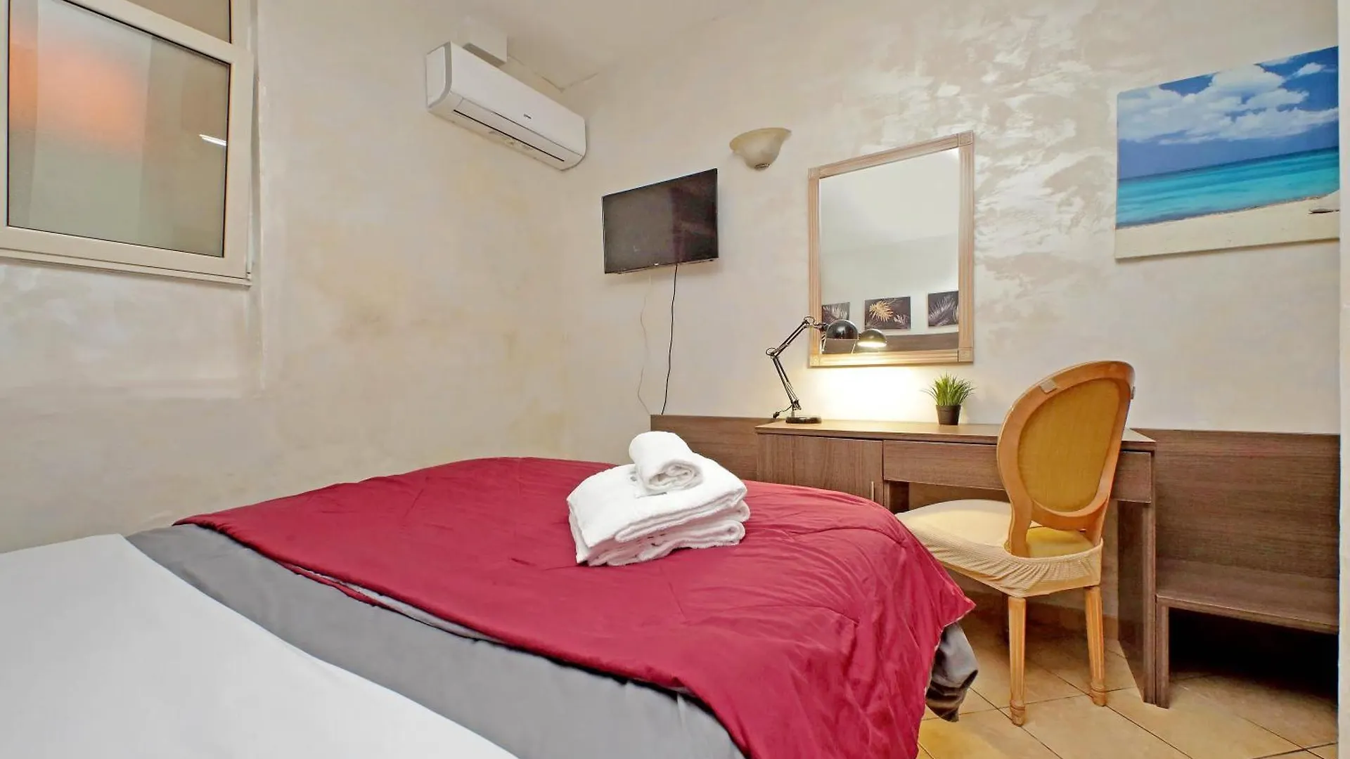 Gallery Home Rome 0*,  Italy