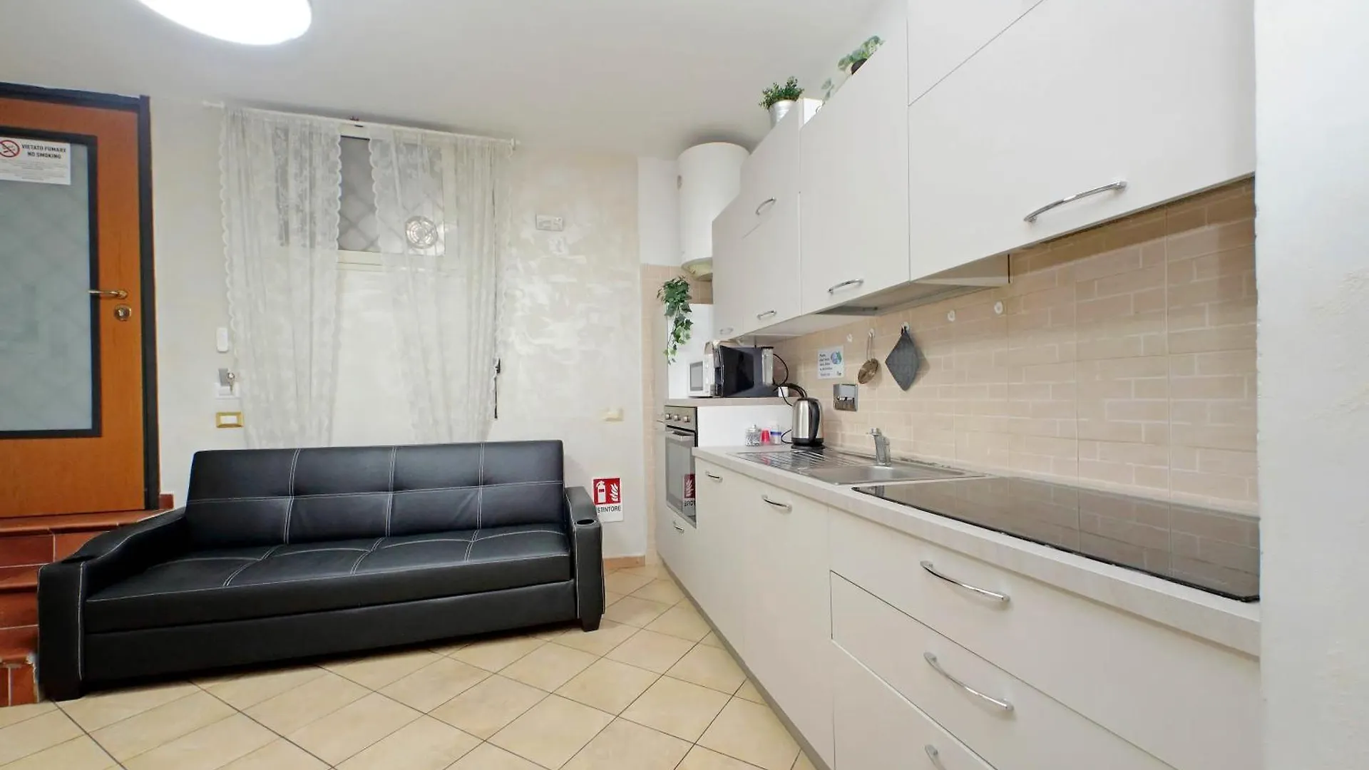 Gallery Home Rome 0*,